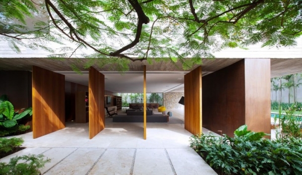 Ein modernes Haus aus Sichtbeton mit Flachdach von StudioMK27