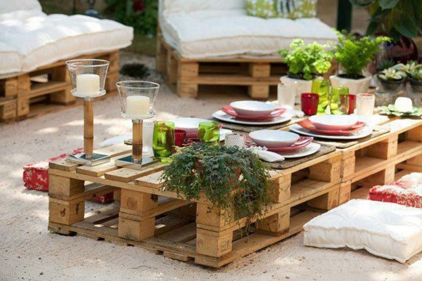 Garden furniture Coffee table cozy wooden chairs