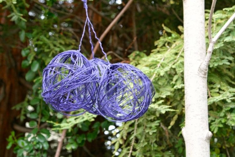  decorating ideas Garden party Yarn balls 