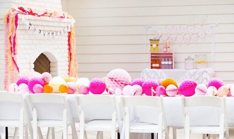 decorating ideas Garden Party paper balls-table center-along