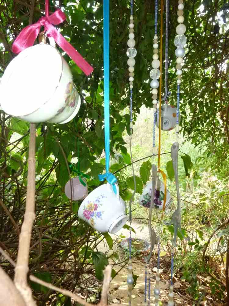 Decorating Ideas-itself-make-Garden Party Mug-bander
