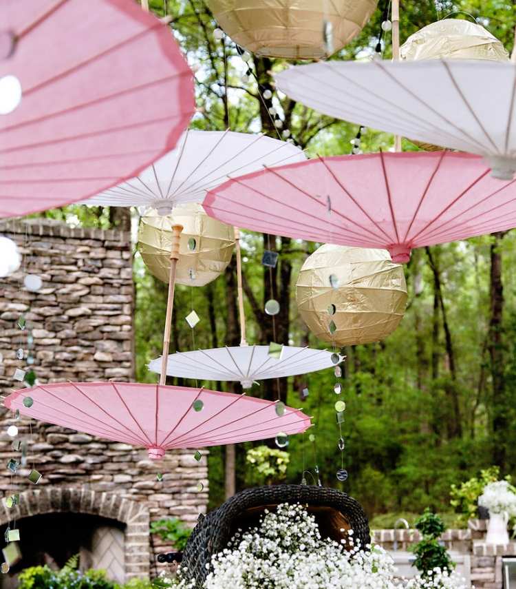 Garden Party Pink White papierscirme-upside-down gold stained-paper lamps