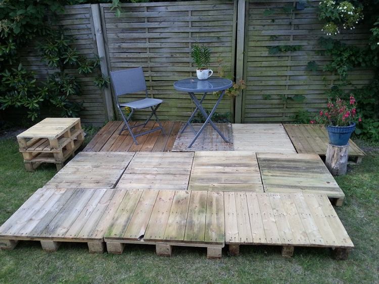 wooden euro pallets Flooring Garden practical idea DIY