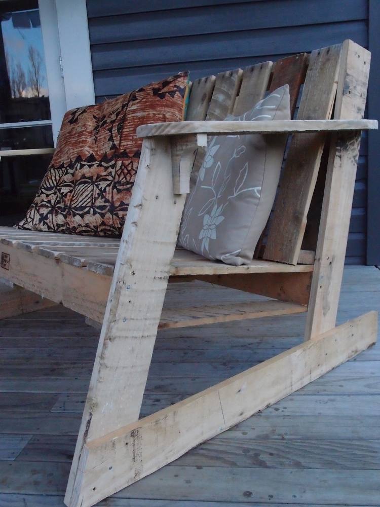 wooden euro pallet Bench Cushion terrace-garden-sitting-diy
