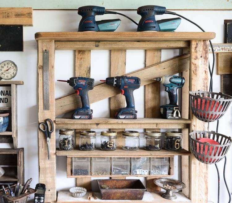 wooden euro-pallets-tools-storage-nadwerker accessories