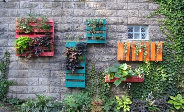 wooden pallets garden decorations brightly painted