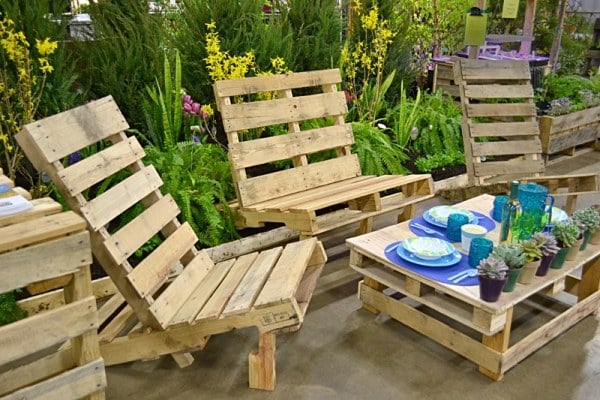 wood euro pallets Garden furniture build adirorack chairs
