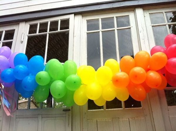 balloons Garlands regenbogenfarben garden party