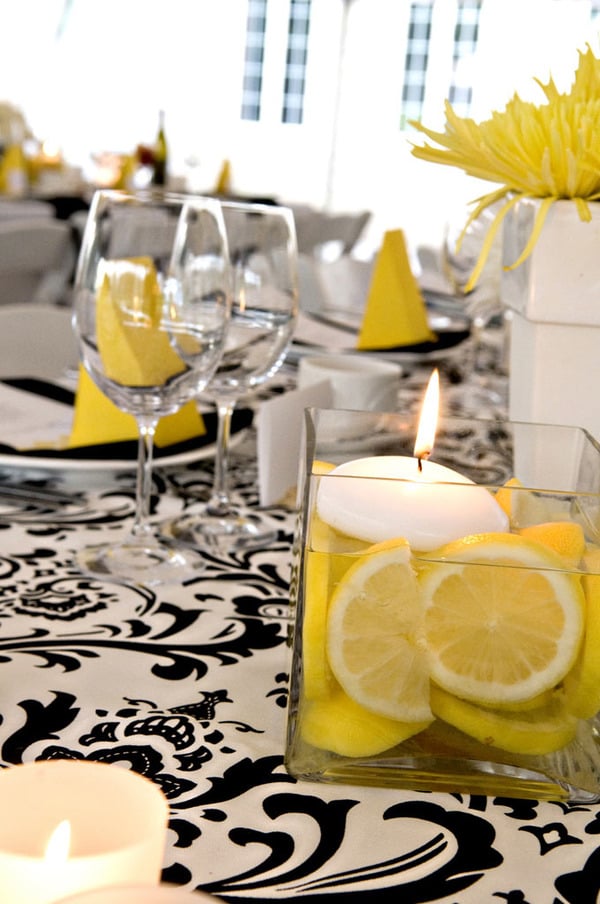 Floating candles sliced ​​lemons glass vases tischdeko