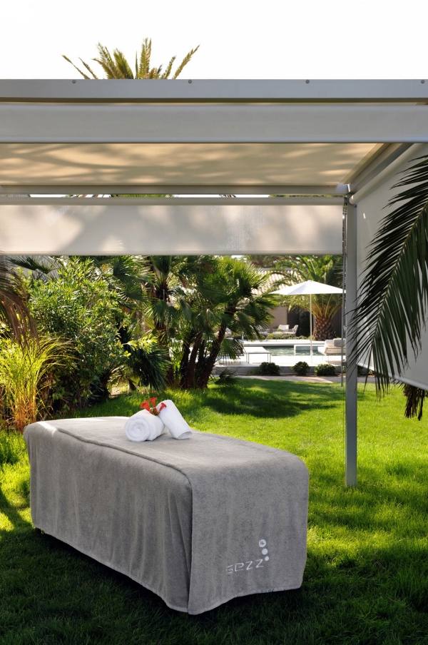  Hotel Sezz Saint Tropez Garden Massage arbor 