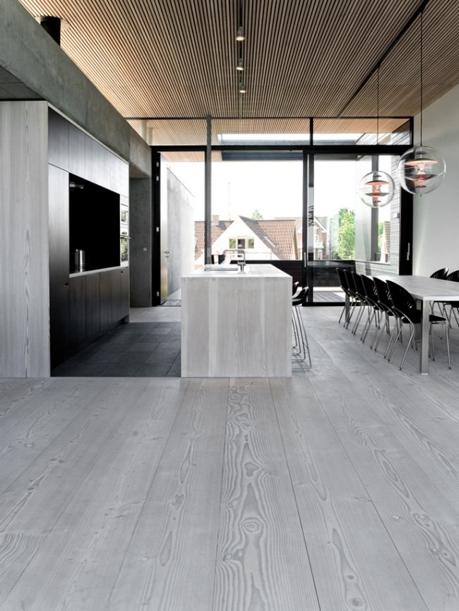 simple kitchen flooring, wooden Dinesen