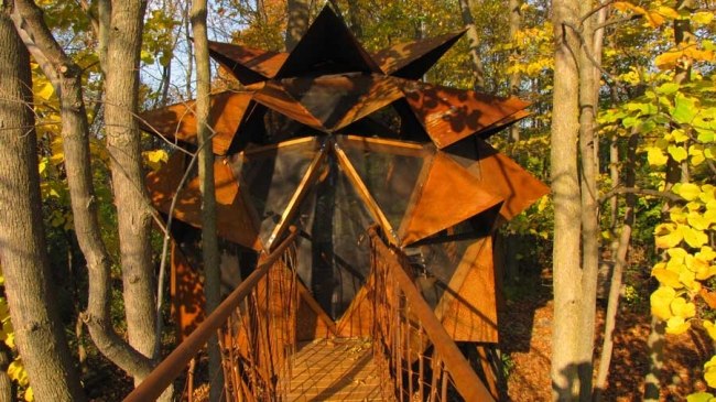 Sleeping in a tree house-Copper Nest asymmetrical openings