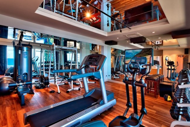  Luxury villa Maui Hawaii rent gym treadmill 