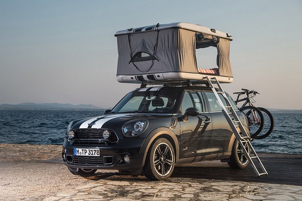 Overnight possibility MINI Countryman for a camping holiday