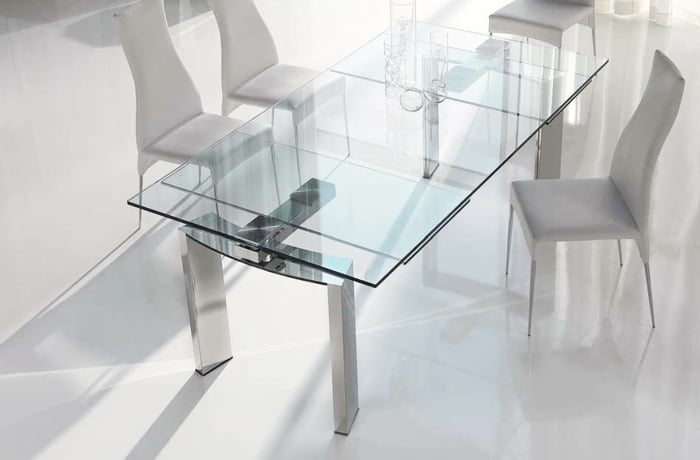 ausziehbarer Esstisch aus Glas Platte