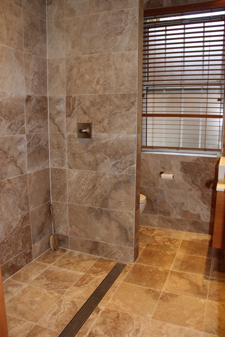 Ebenerdige Dusche in 55 attraktiven modernen Badezimmern