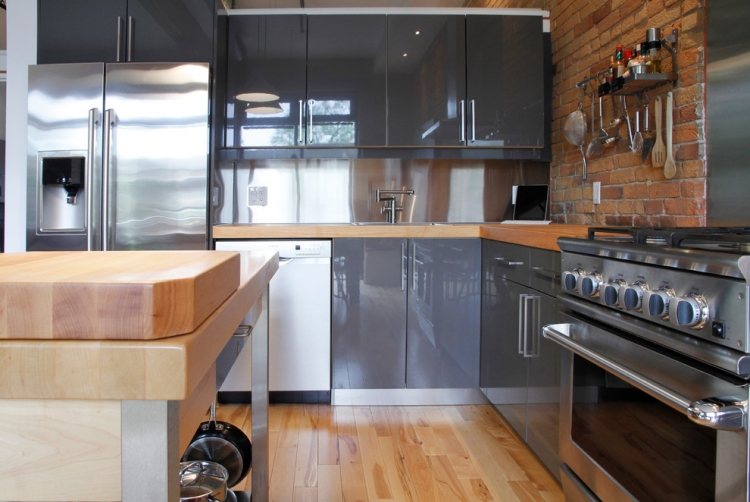 Holz Arbeitsplatten machen die moderne Küche gemütlich