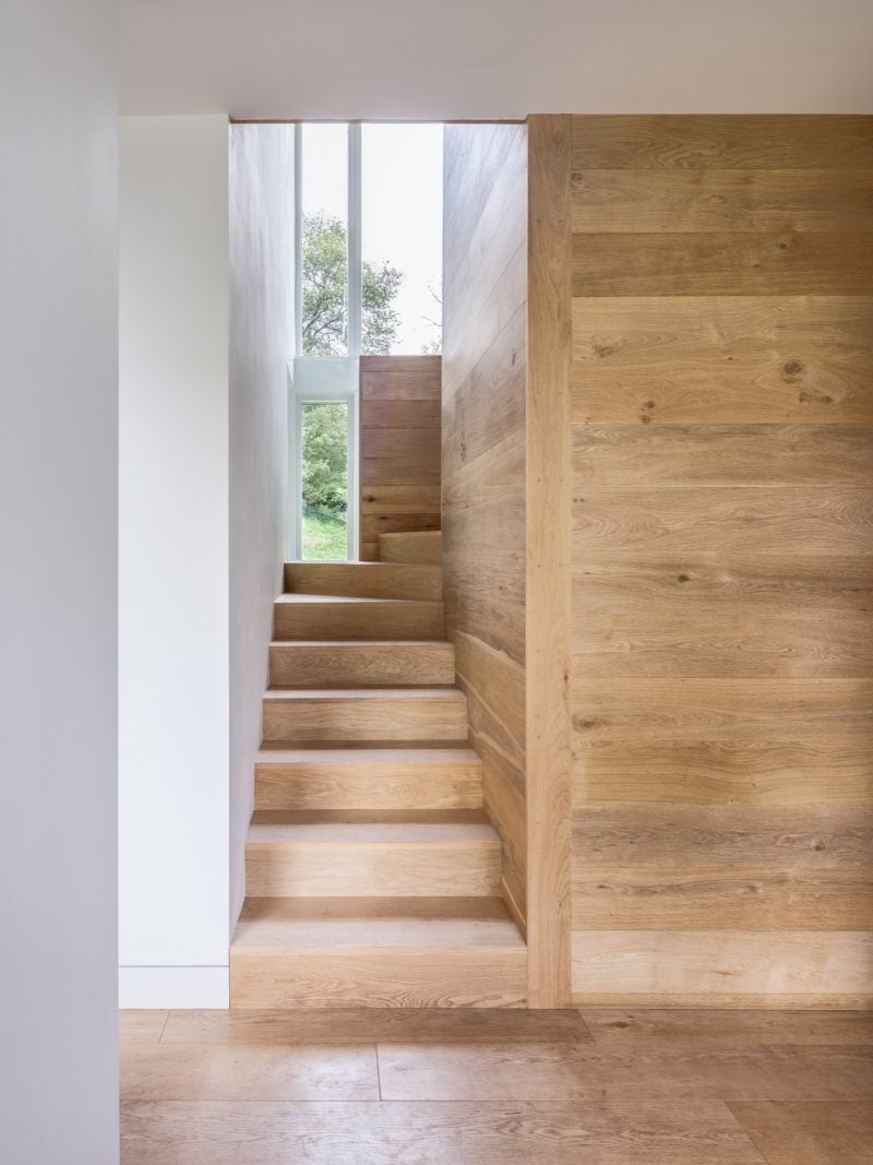 Landhaus Stil in der modernen Architektur neu interpretieren - Wohnzimmer Naturstein Wandverkleidung