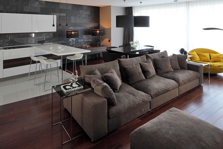 Modernes Wohnzimmer mit dunklem Sofa einrichten: 55 Ideen