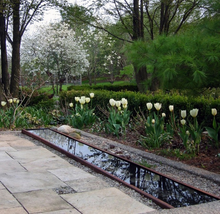 Wasser im Garten 20 Ideen für Gartengestaltung mit Bachlauf