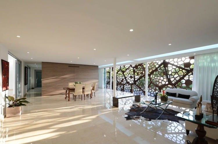 cortenstahl-sichtschutz-luxus-interieur-naturstein-einrichtung-modern