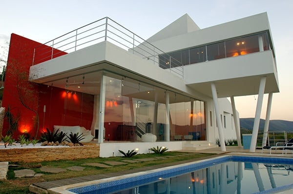 moderne Villa-geschlossene Terrasse