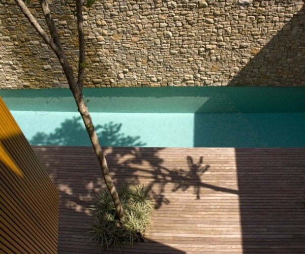 minimalistische Architektur - Pool im Außenbereich
