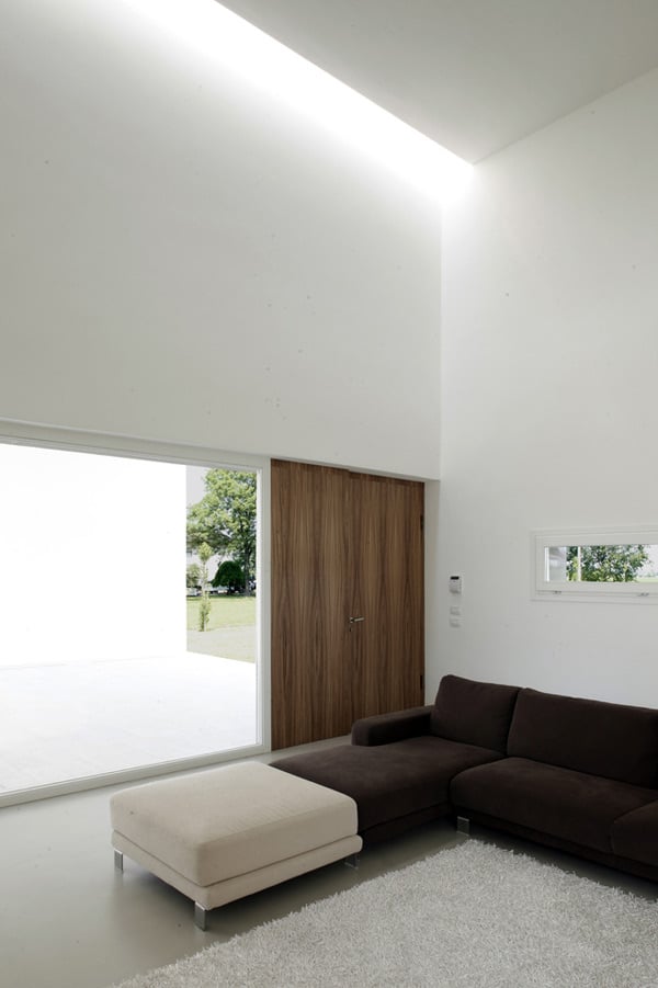 Italienische Hausarchitektur minimalistisch innendesign