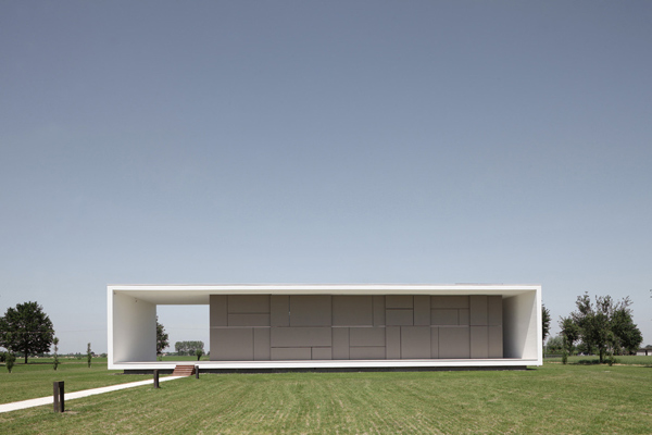 Italienische Hausarchitektur - minimalistisches hausdesign