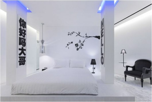 Blaue Beleuchtung-Idee im Schlafzimmer