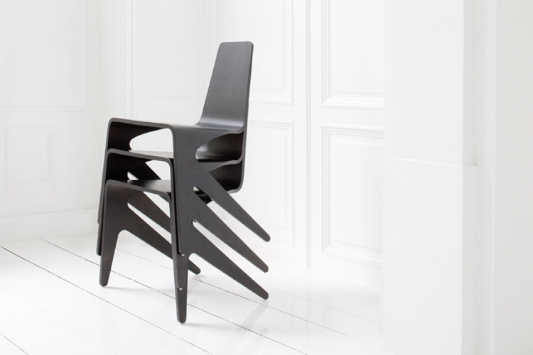 Designer Stuhl -sperrholz-schwarz-minimalistisch-stapelbar-funktional