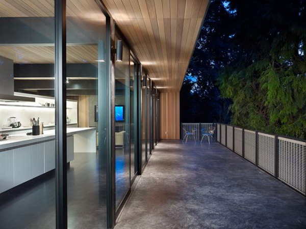 moderne minimalistische Architektur - ein Haus am Hügel