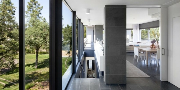 minimalistische Residenz mit luxuriösem Innendesign