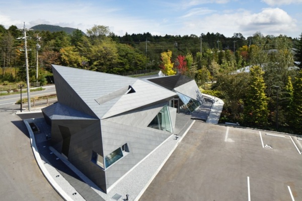 minimalistischer Stil - modernes Gebäude in Japan