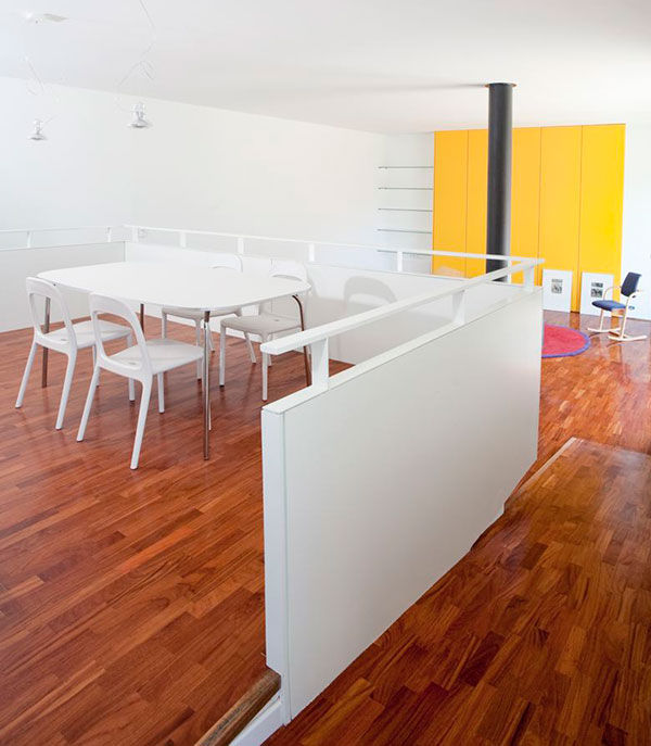 spanisches Landhaus - minimalistisches Esszimmer
