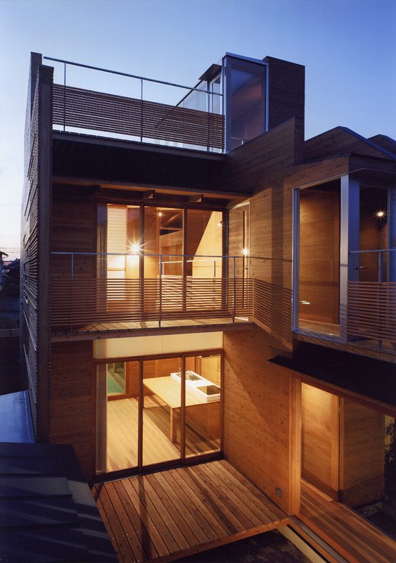 interessante japanische Archtektur - Glasfassade