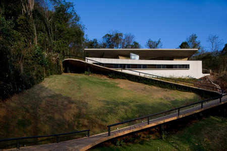 moderne minimalistische Architektur - ein Haus in Brazilien