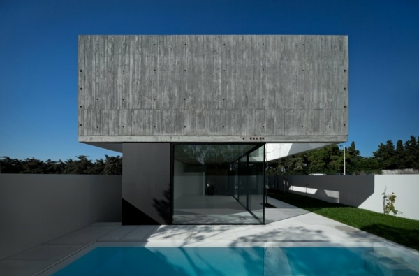  elegantes modernes Hausdesign -Pool