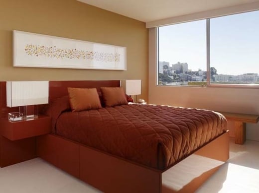 modernes elegantes Schlafzimmer - rotes Bett