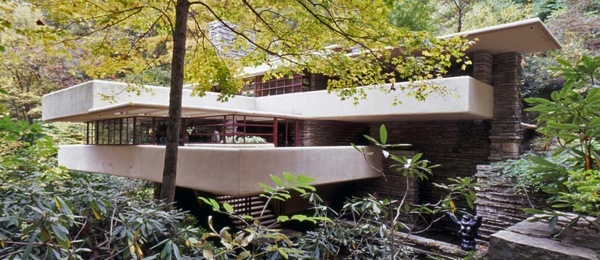 Fallingwater-Hausarchitektur-amerikanischer-Architekt-Frank-Lloyd-Wright