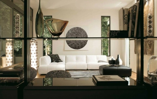 Kunstwerke-weißes-Wohnzimmer-Sofa