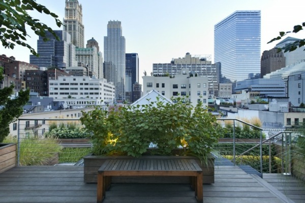 New-York-bepflanzte-Terrasse-Blumentopf