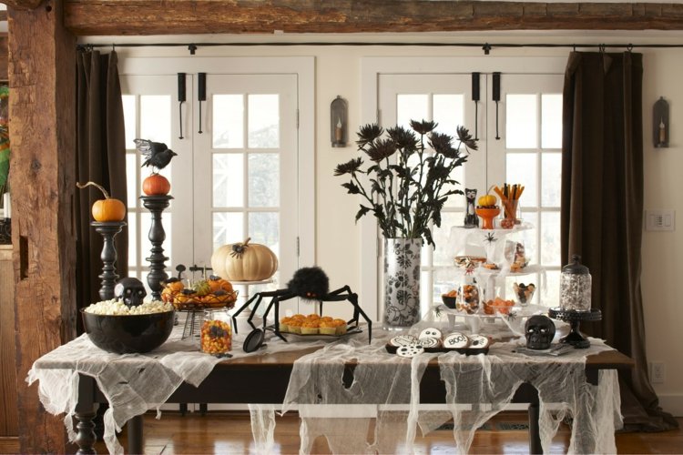 gruseligen halloween dekorationen desserttisch spinne tischdecke zerfetzt