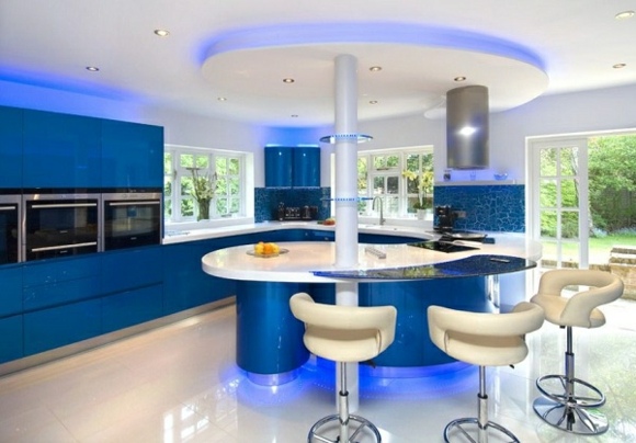 küche-design-idee-blau-weiß