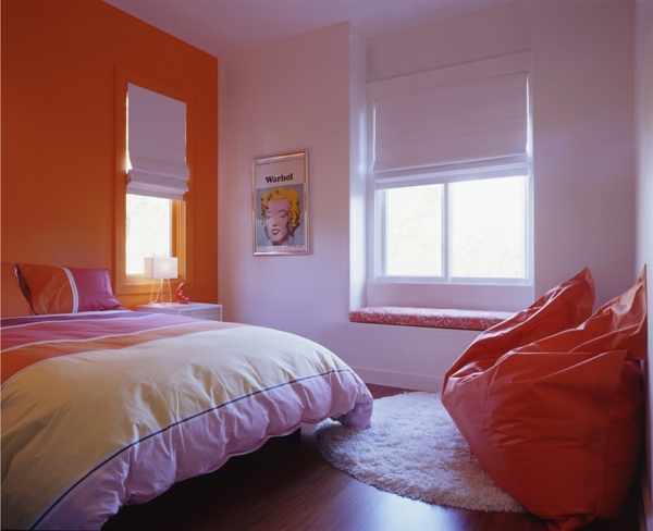 kräftige-orange-rosa-Farben-Schlafzimmer