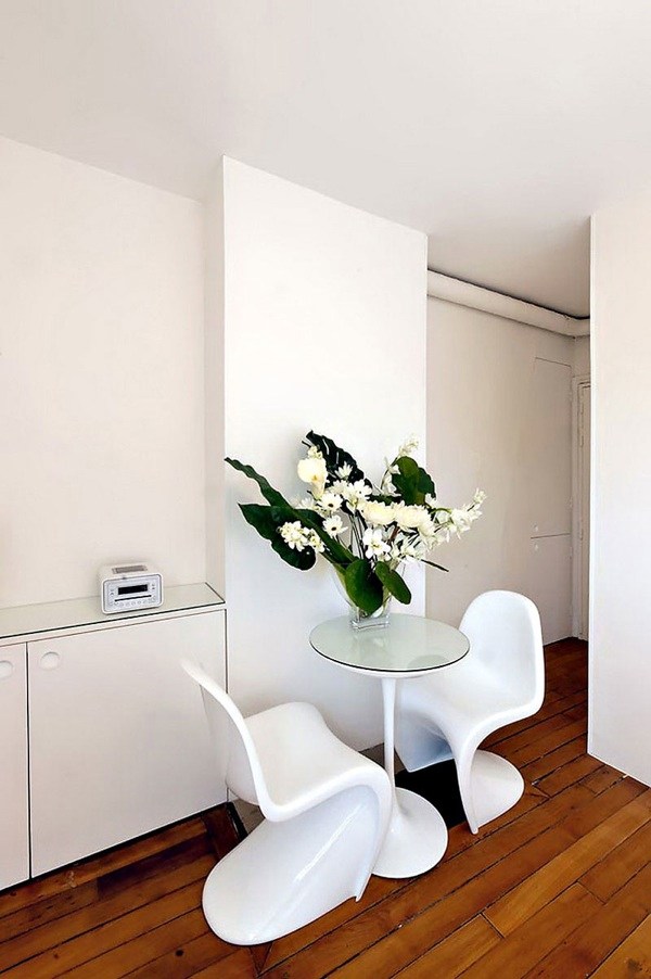 weißes Möbel Design in der kleinen Wohnung