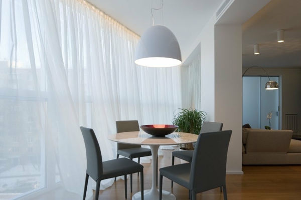 minimalistische-moderne-Esszimmer-Möblierung