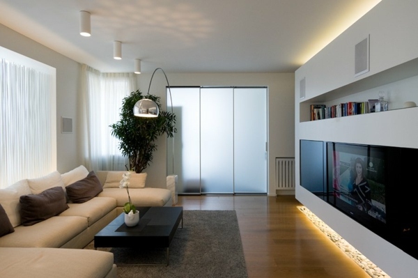 minimalistisches-Appartement-Innendesign-Kamin