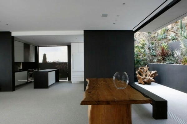 minimalistisches-Design-Holztisch