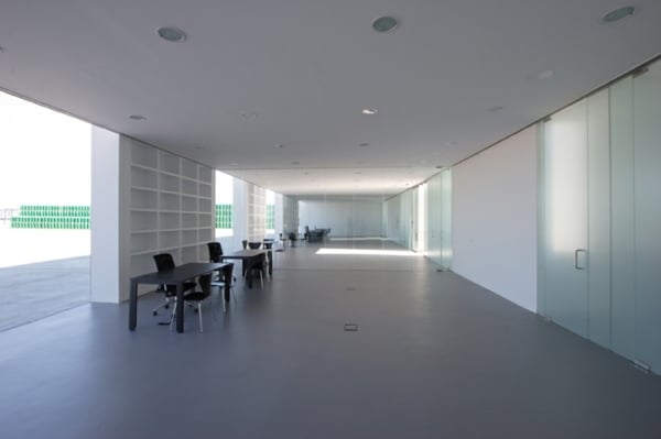 Office-Räumlichkeiten mit minimalistischem Design